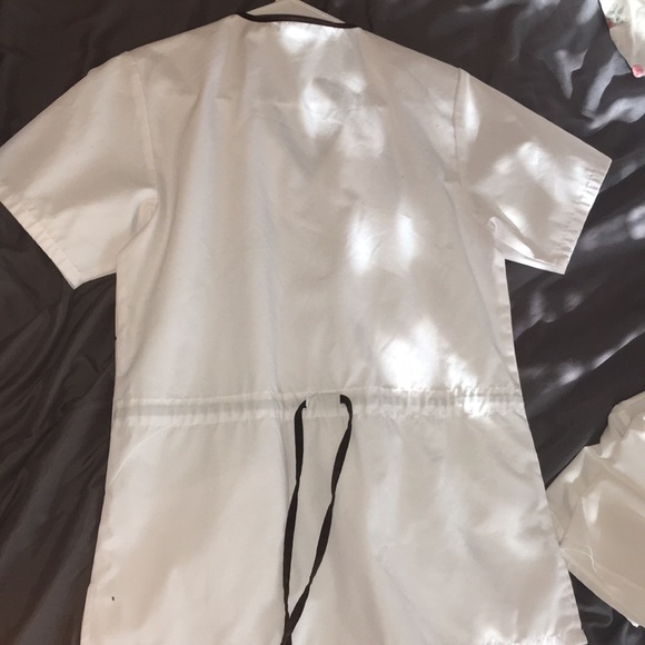 White Adar uniforms scrub/ XS/ excellent quality - Picture 2 of 2